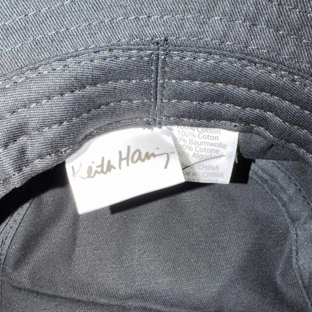 NWOT Keith Haring Smiling Heart Black Bucket Hat - Picture 4 of 4
